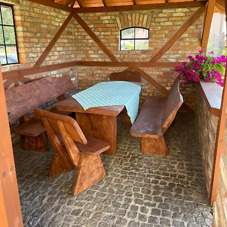 Komfortowe,samodzielne Pietro Do Wynajecia - Pokoje Goscinne Olenka * Nowecin