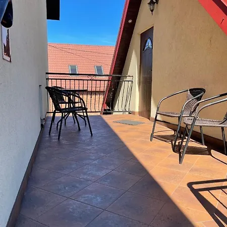 Komfortowe,samodzielne Pietro Do Wynajecia - Pokoje Goscinne Olenka Apartment Nowecin