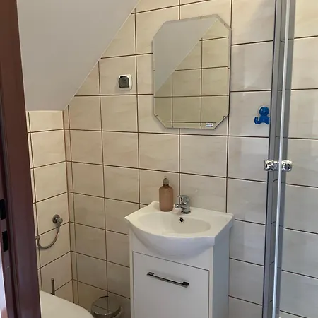 Goscinne Olenka Nowecin